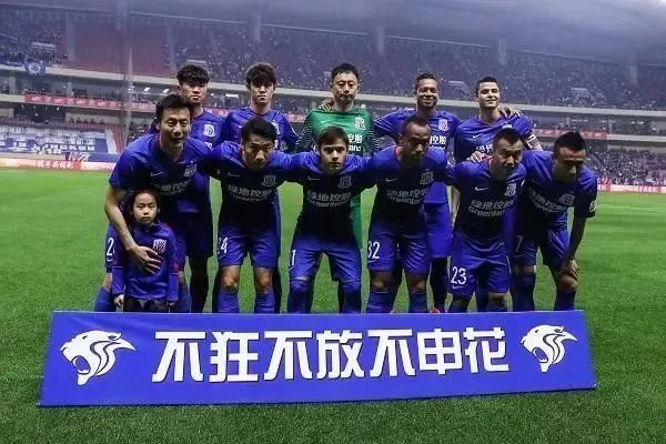 中超球队阵容分析：武汉三镇近期变化,（中超观察：武汉三镇阵容近期动向解读）