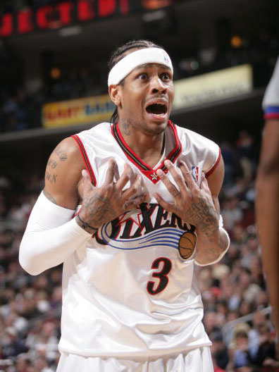 库里谈与斯潘塞搭档：只要是球商高的球员，我就能和他搭档（库里谈与斯潘塞联手：只要球商高，就能与我合拍）