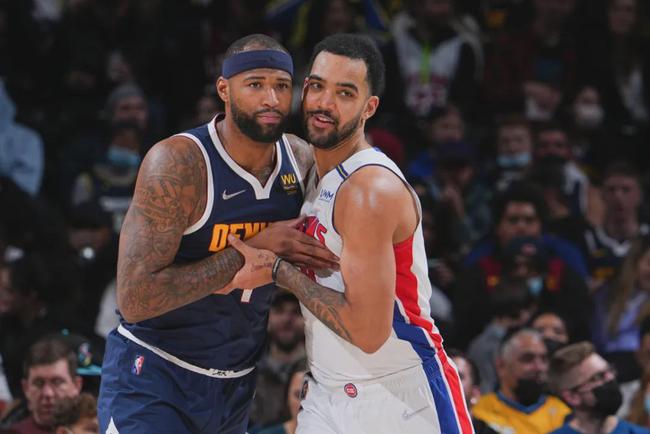 76人险胜雄鹿，马克西爆发，76人升至东部第六，雄鹿三连败。（76人险胜雄鹿，马克西发威助队升至东部第六，雄鹿吞三连败）