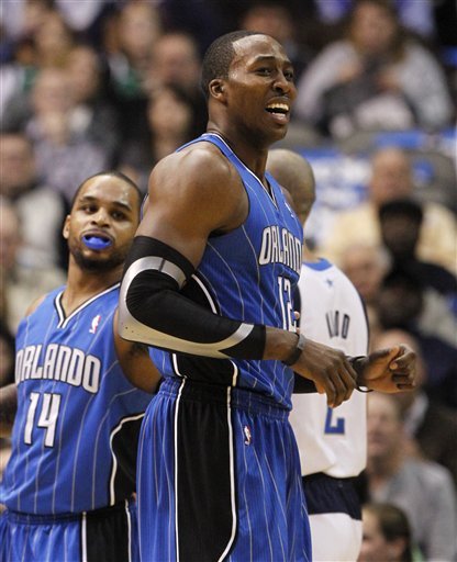 米兰本赛季表现强劲，阵容稳定，今夜对阵萨索洛关键，需全力争胜。（米兰本季状态火热、阵容稳定，今夜对萨索洛一战至关重要，唯有全力争胜）