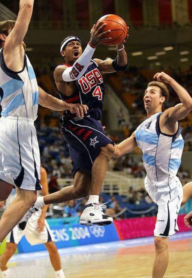 科隆vs法兰克福：卡明斯基、侯赛因巴希奇首发，格策、堂安律出战（科隆对阵法兰克福：卡明斯基、侯赛因巴希奇先发，格策、堂安律登场）