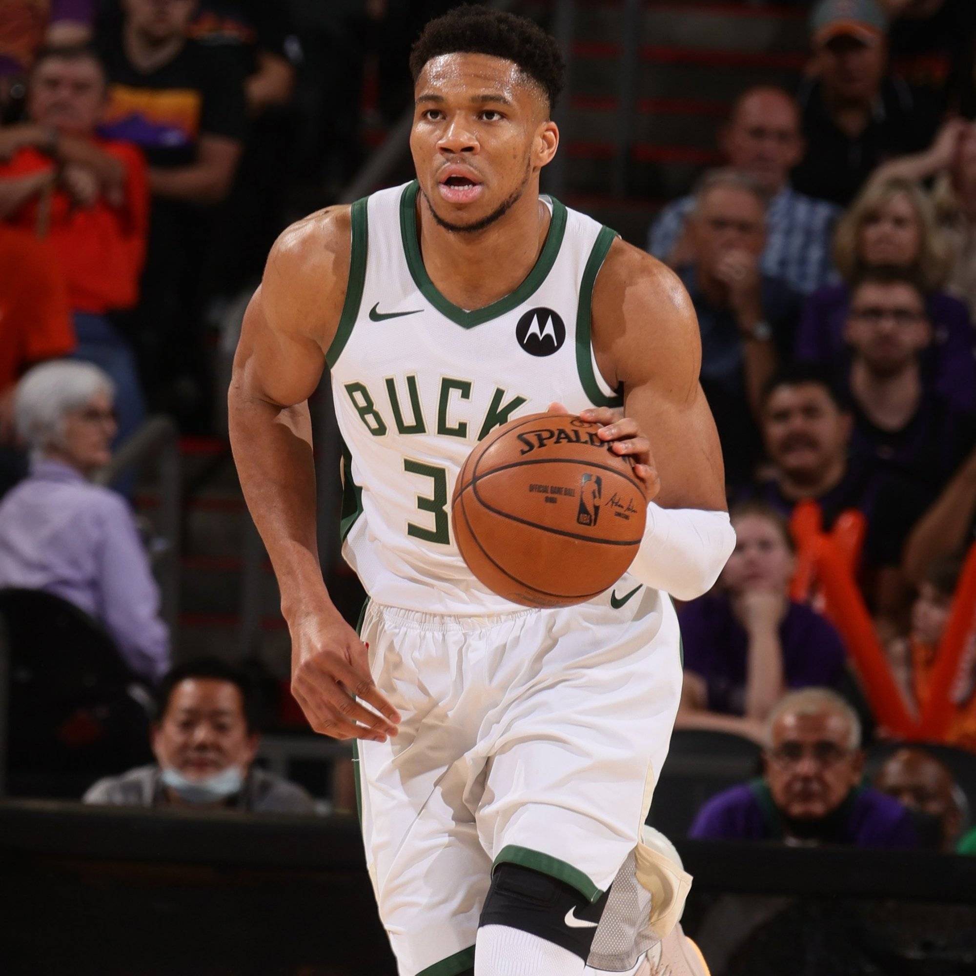 又是逆转！巴萨主场战胜马竞！目前领先四分稳居榜首～（巴萨再度逆转，主场击败马竞！领先4分稳居榜首）