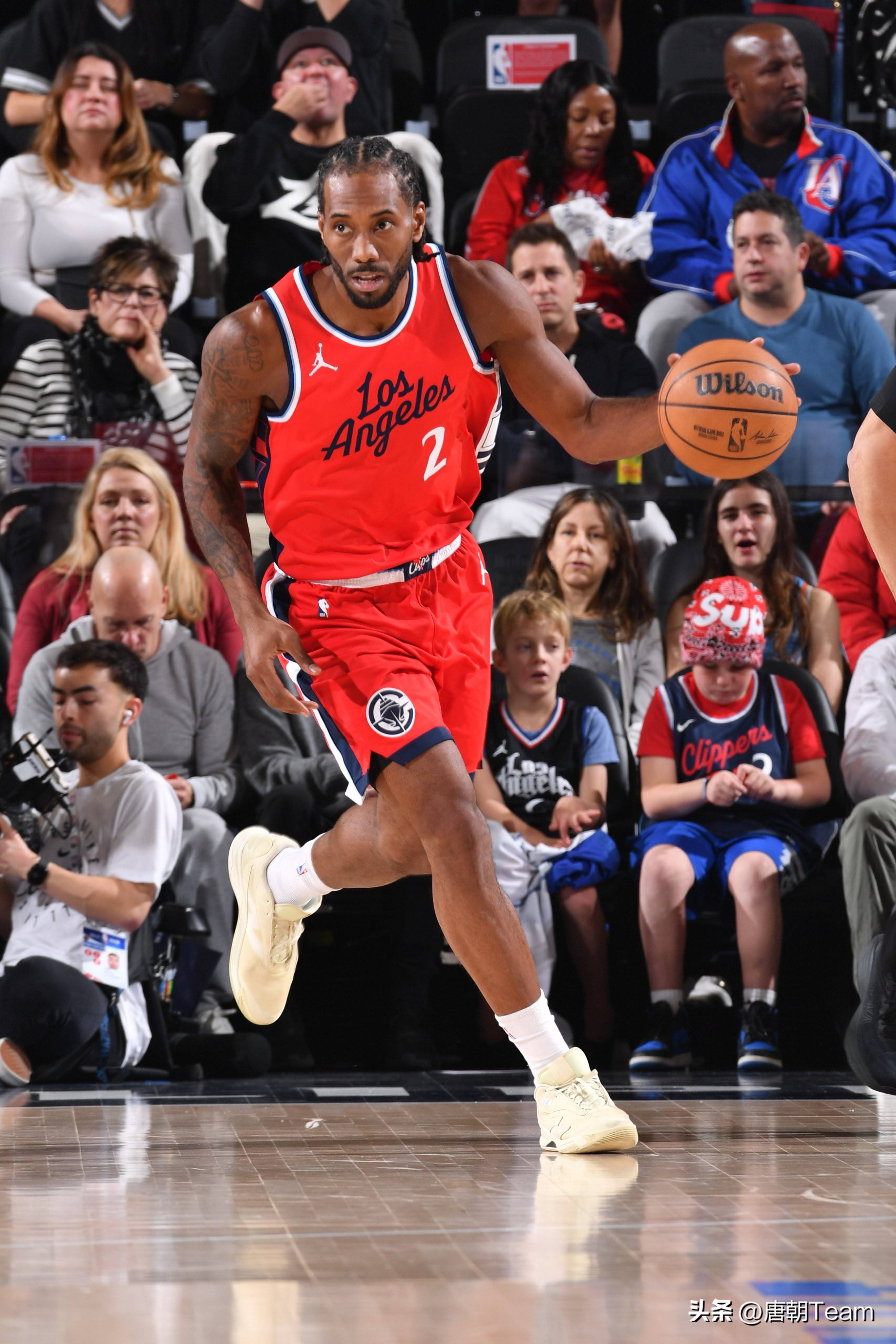 迪纳塔莱：科斯蒂奇希望与尤文续约，他在尤文感觉很好（迪纳塔莱称科斯蒂奇盼与尤文续约：在尤文感觉很好）