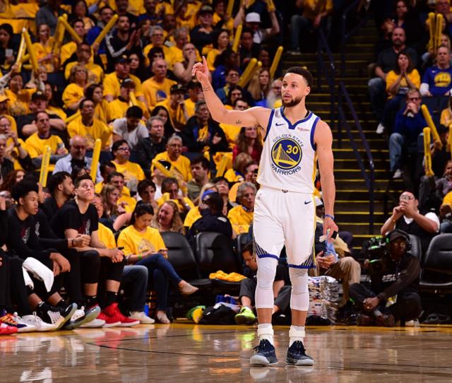 前教练：库普梅纳斯能很好地适应三中卫，斯帕莱蒂非常了解他（前任教头：库普梅纳斯契合三后卫体系，斯帕莱蒂对其了如指掌）