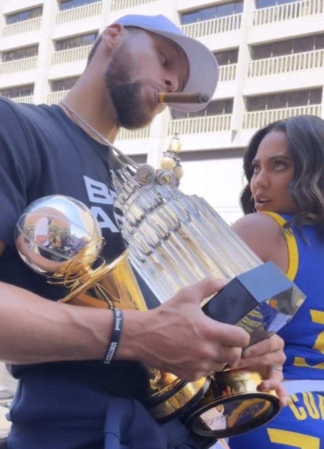 官方：美国明年3月与比利时、葡萄牙踢友谊赛，6月踢德国（官宣：美国队明年3月约战比利时与葡萄牙，6月对阵德国）