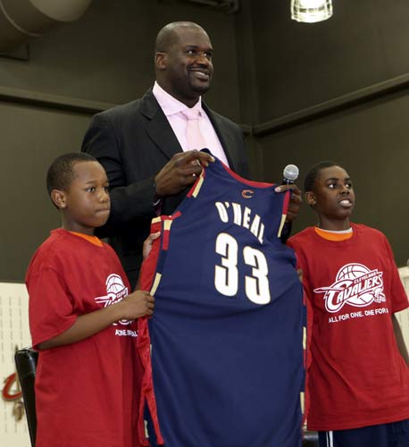 他第四节突然爆发，带队直接反超（末节他火力全开，率队一举反超）